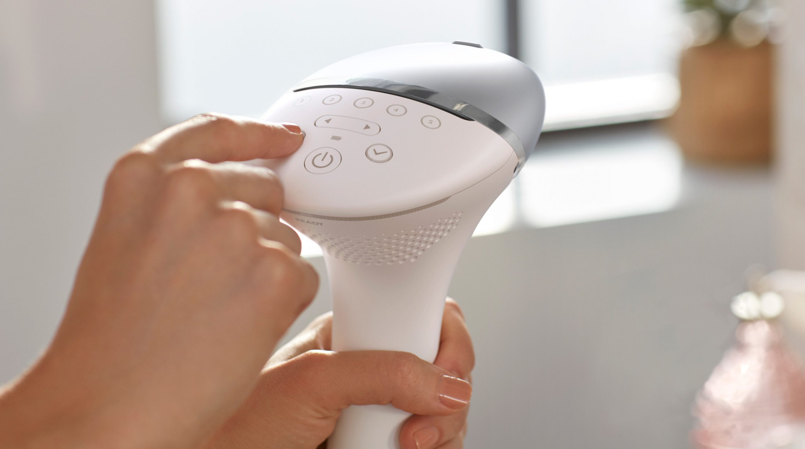 Philips Lumea Prestige BRI940 Epilatore a Luce Pulsata intensa - immagine 5