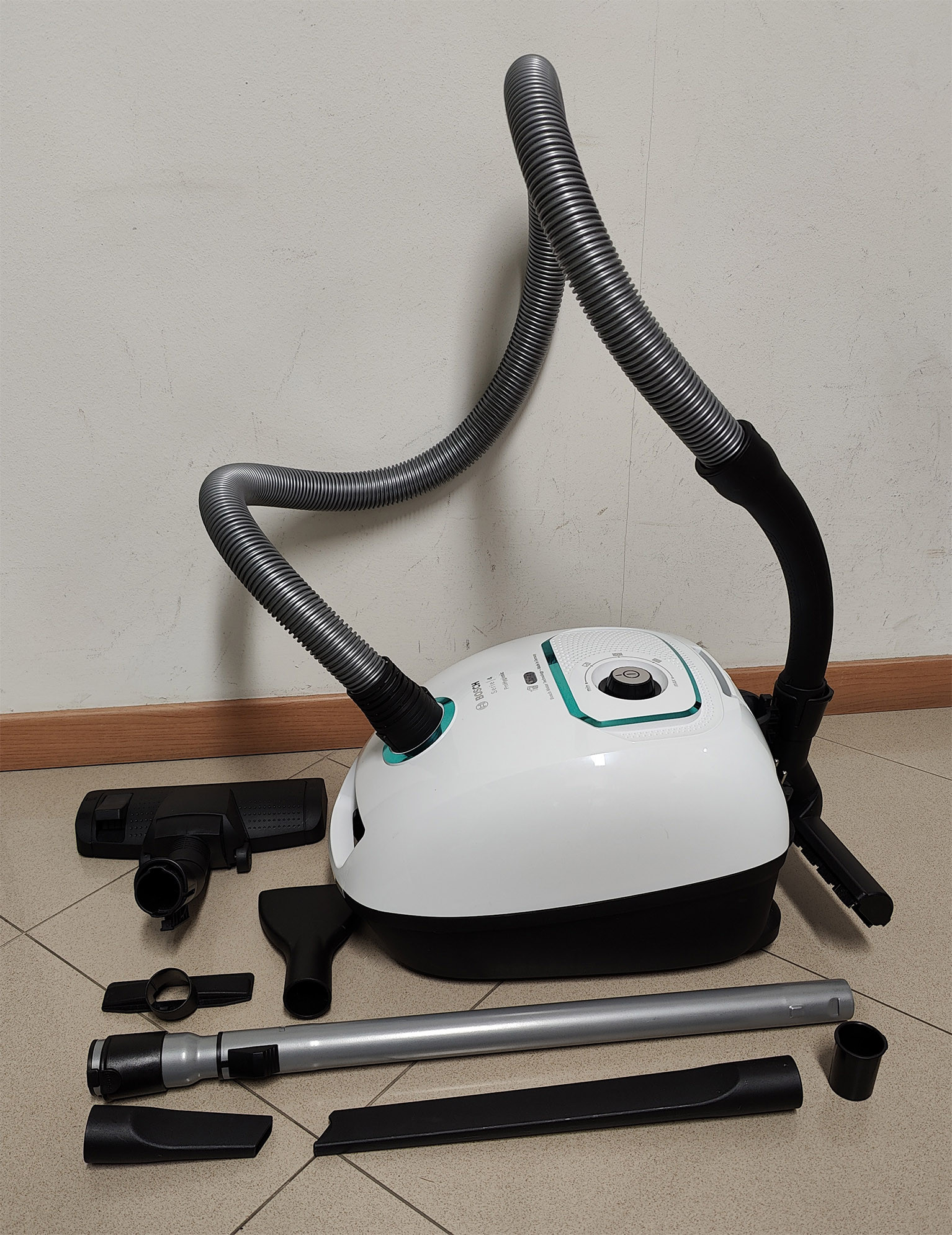 Bosch ProHygienic BGBS4HYG1 Bianco Aspirapolvere con Sacco - immagine 2