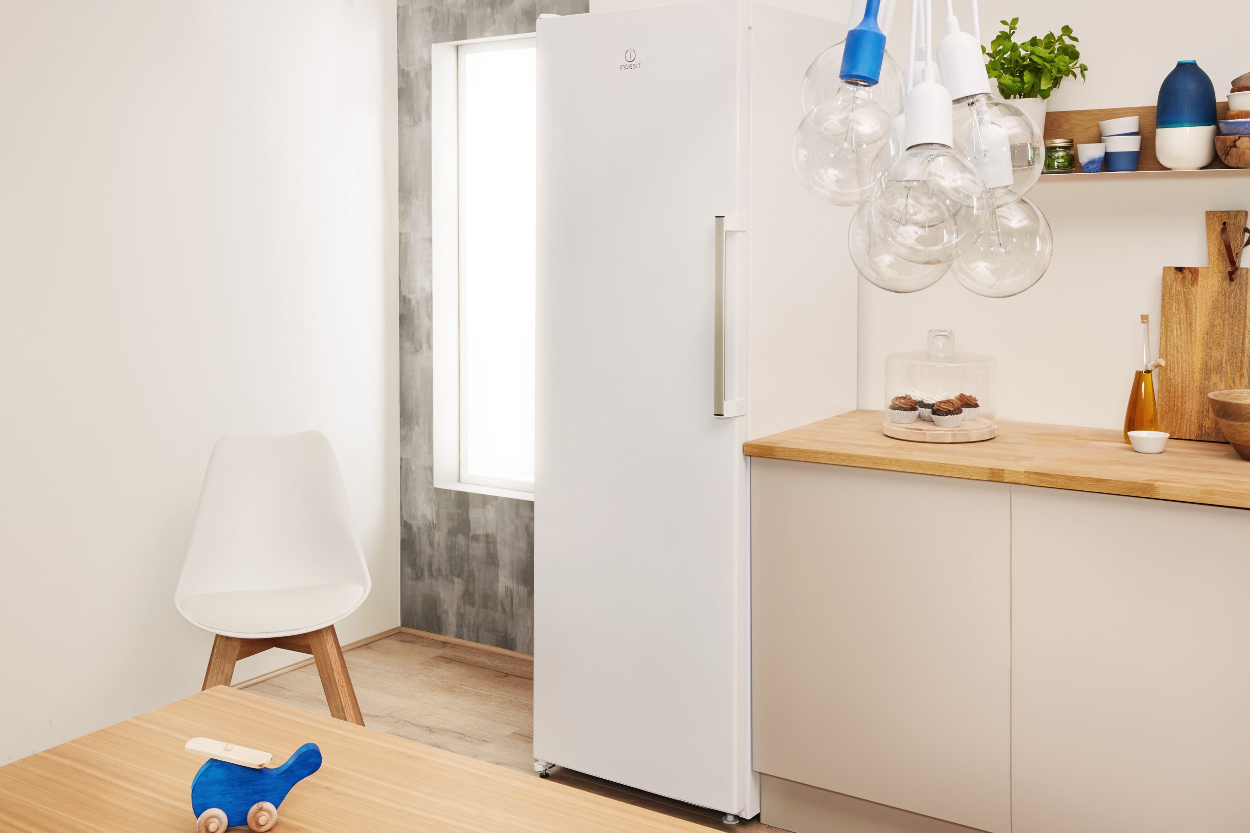 Indesit UI6F1TW1 Congelatore Verticale Bianco 223 Litri - immagine 5