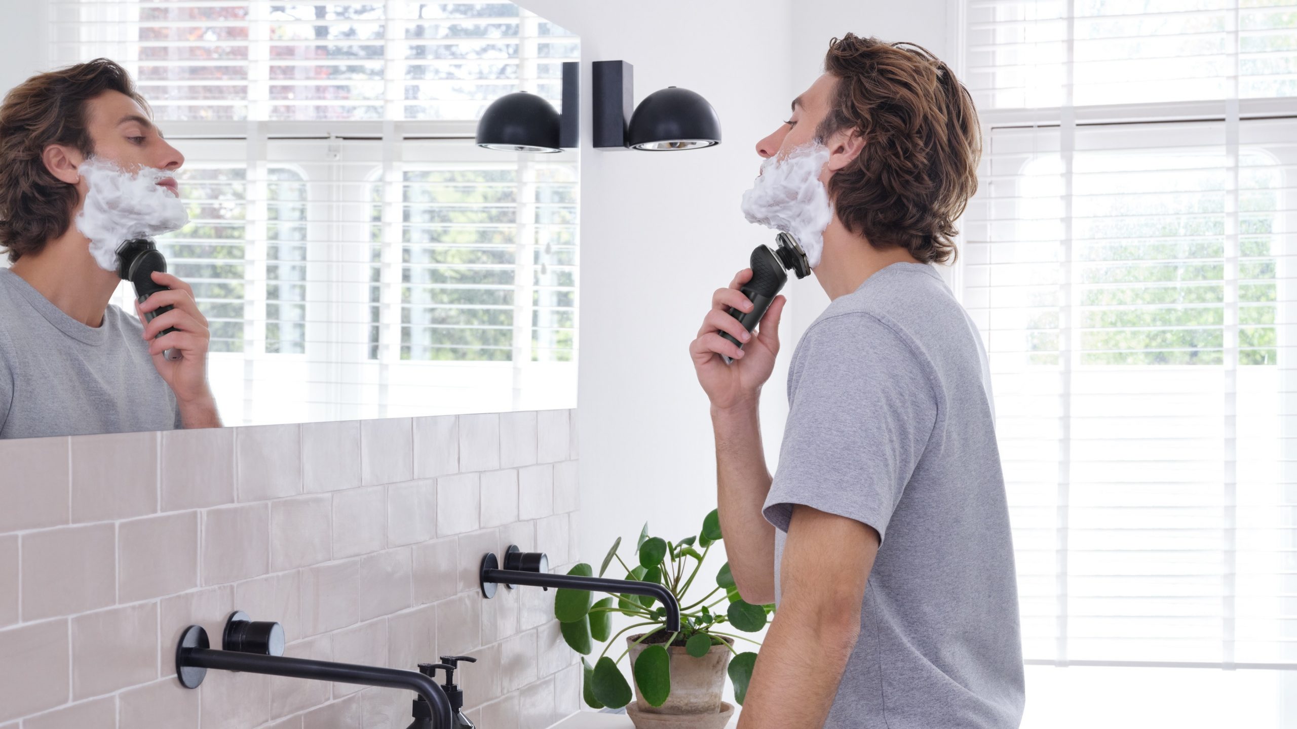 Philips SP9840 Rasoio Ricaricabile Wet Dry con Quick Clean Pod - immagine 4