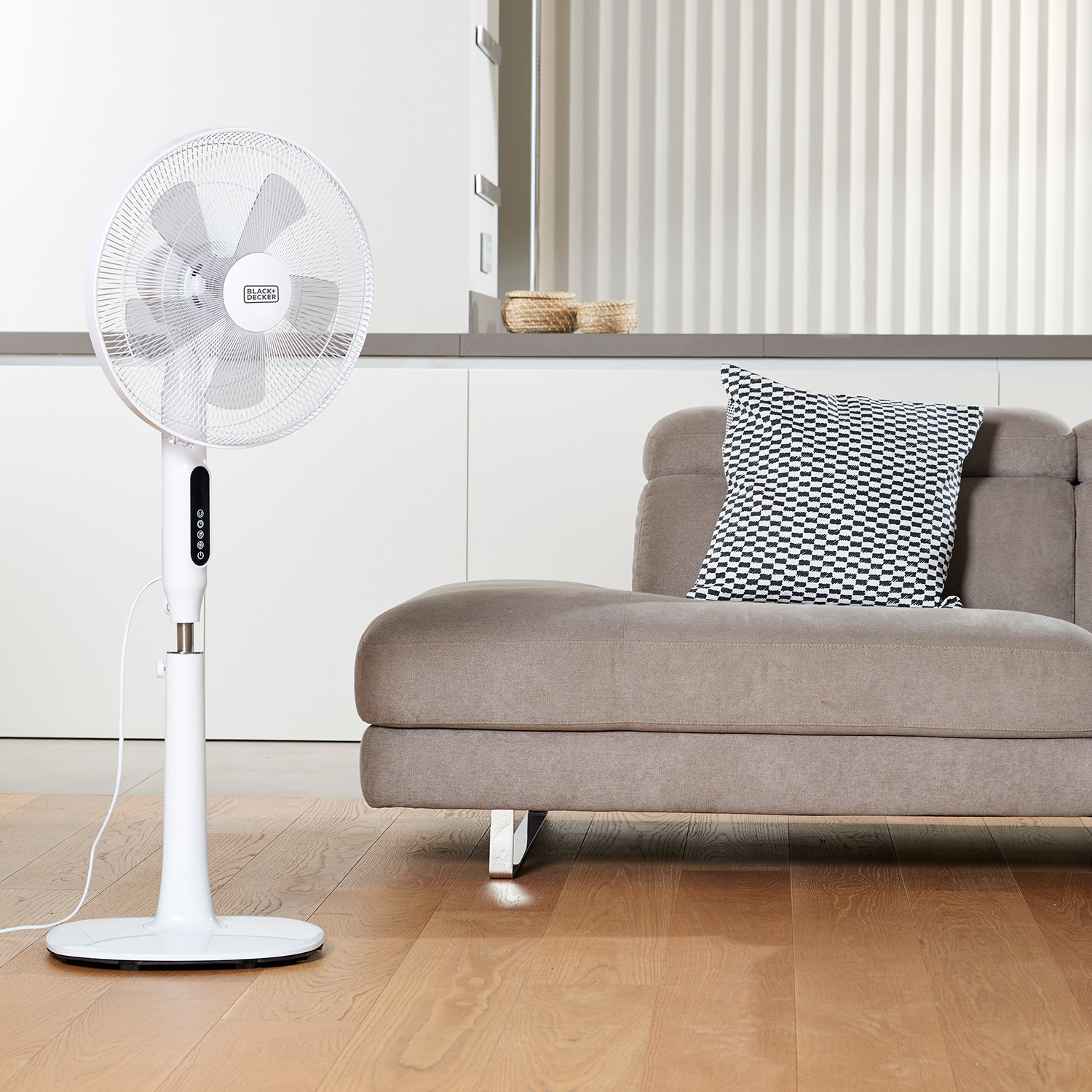 Black Decker BXEFP50E Ventilatore a Piantana 50W 3 Velocita Diametro 40CM - immagine 4