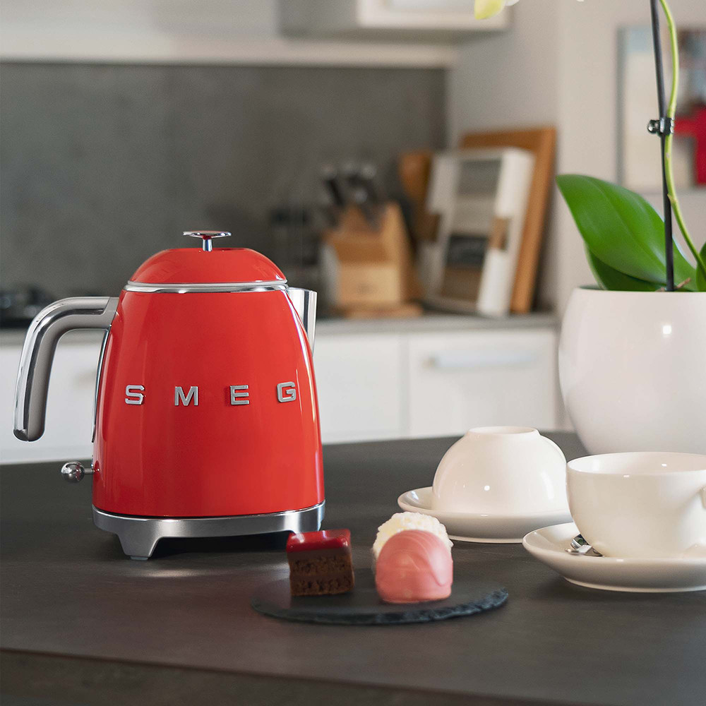 Smeg KLF05DEU Bollitore Elettrico Rosso 1400W 0.8LT con Spegnimento Automatico - immagine 6