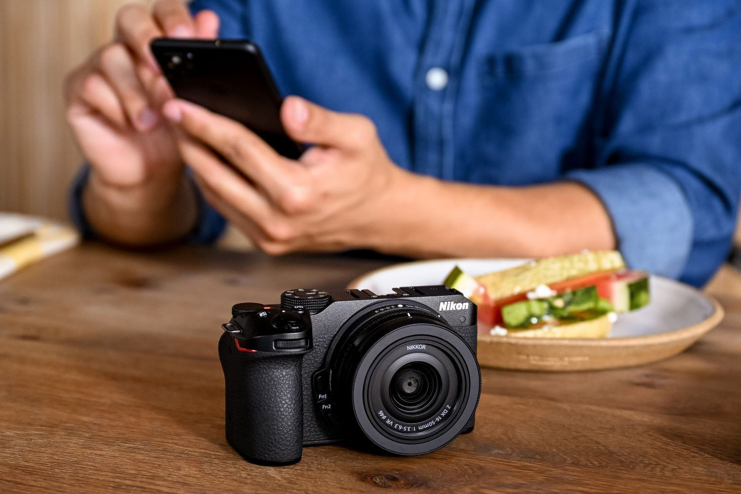 Nikon Z30 Fotocamera Mirrorless con Obiettivo Z-DX 16-50 VR e Scheda SD 64GB - immagine 5