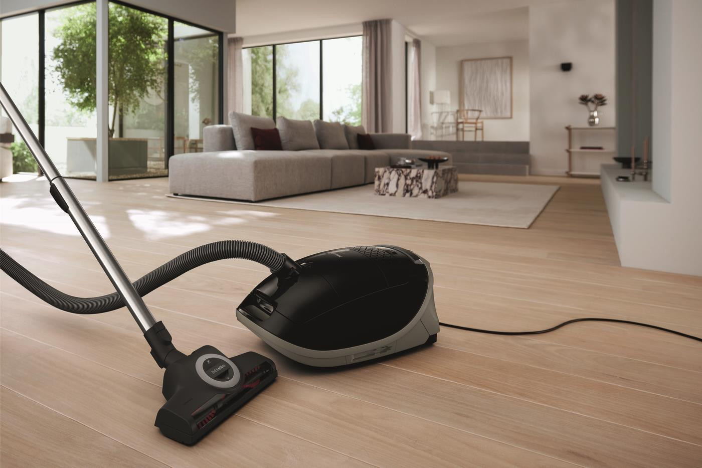 Miele Guard M1 CatAndDog Flex Nero Ossidiana Aspirapolvere con Sacco 890W 4.5LT - immagine 4