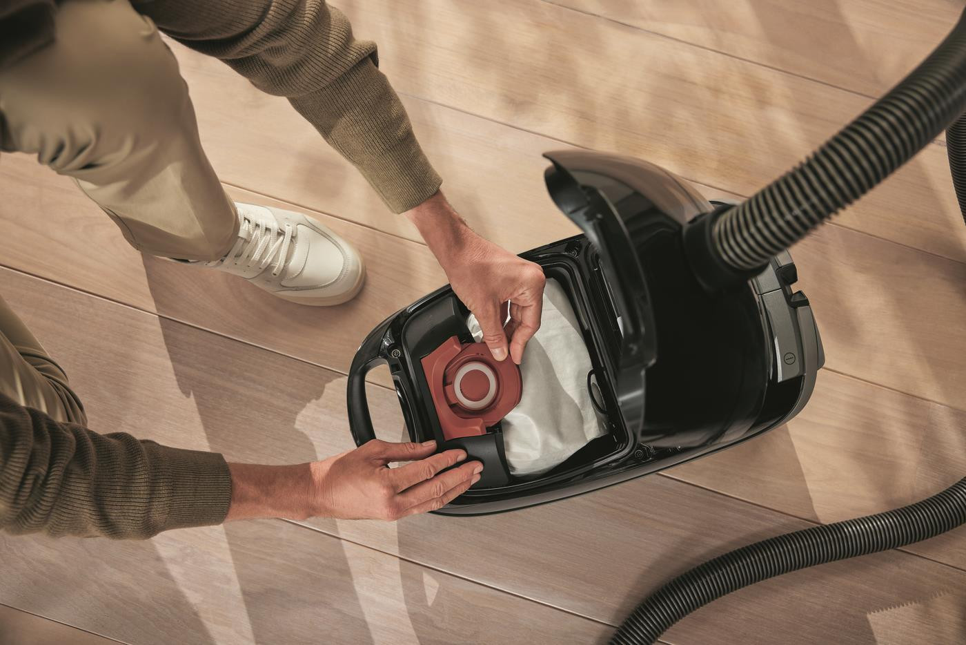 Miele HyClean Pure CO Confezione 4 Sacchetti e 1 Filtro per Guard M1 - immagine 5