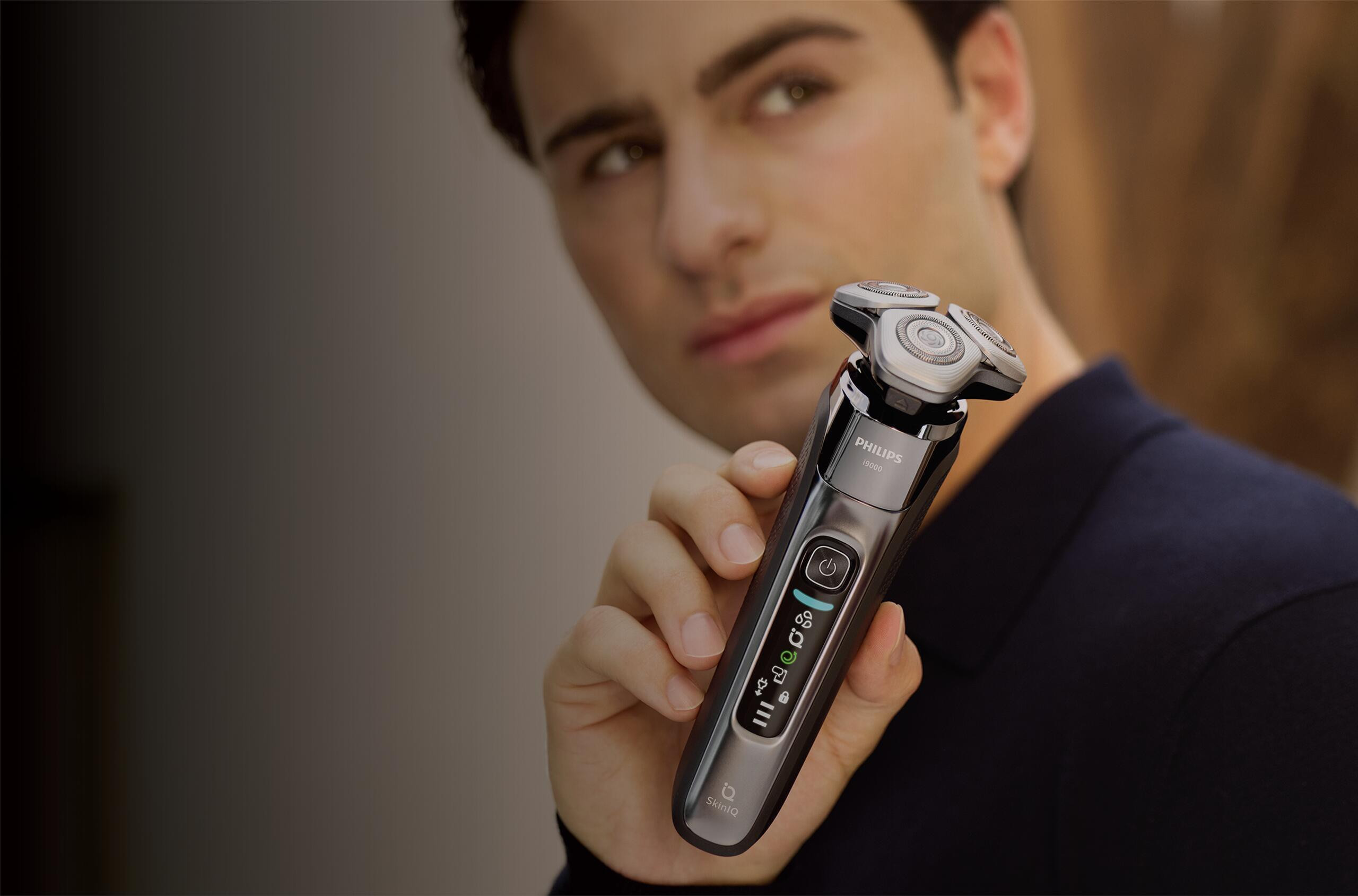 Philips X9002 Rasoio Elettrico Ricaricabile Wet Dry con SkinIQ - immagine 3