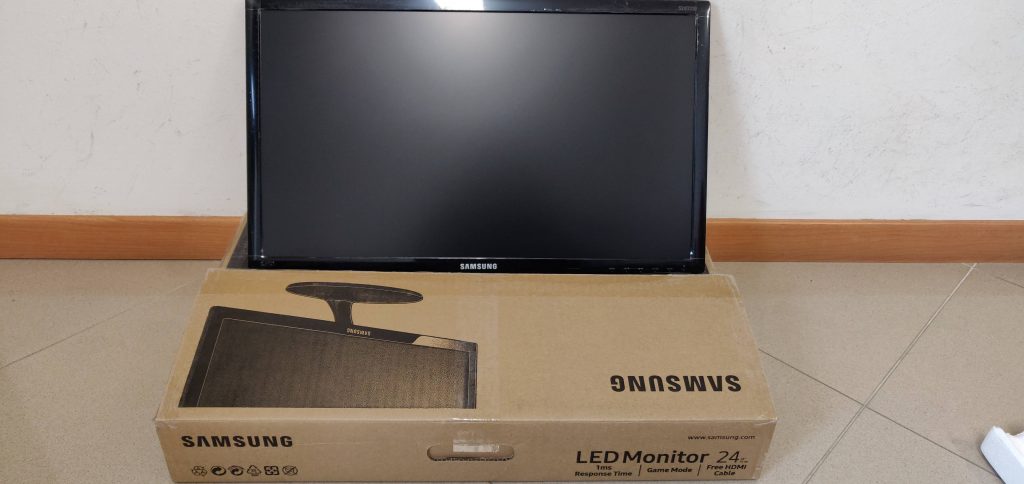 Samsung LS24D330HSU Monitor Gaming 24 Pollici Full HD