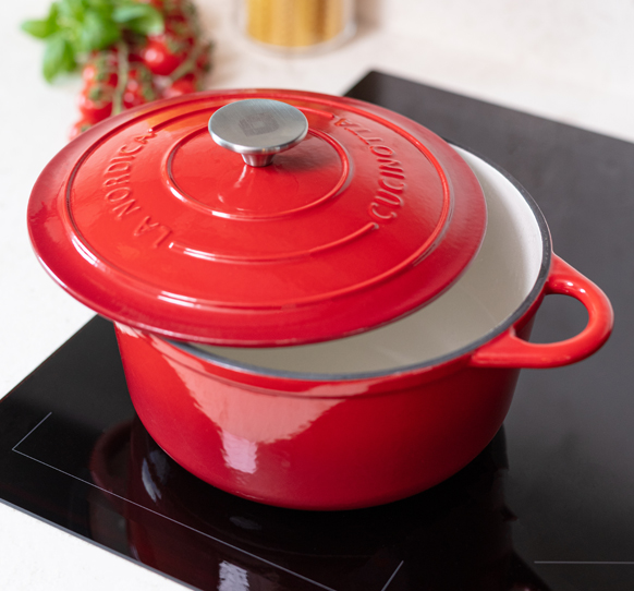 Nordica Cucinotta Tonda 24 4 Litri Pentola in Ghisa Smaltata con Coperchio