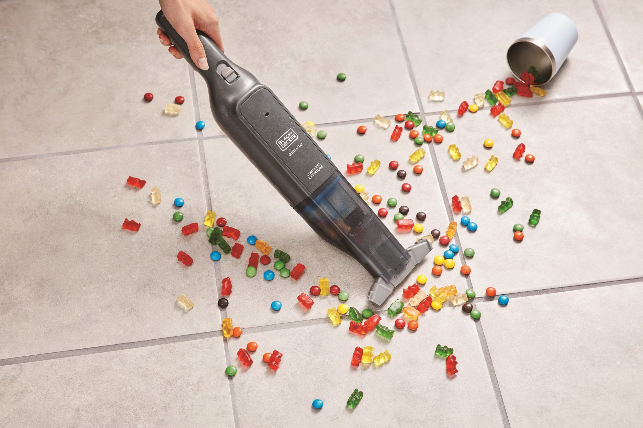 Black Decker HLVC320B11 Aspirabriciole Ricaricabile 12v con Base Ricarica - immagine 3