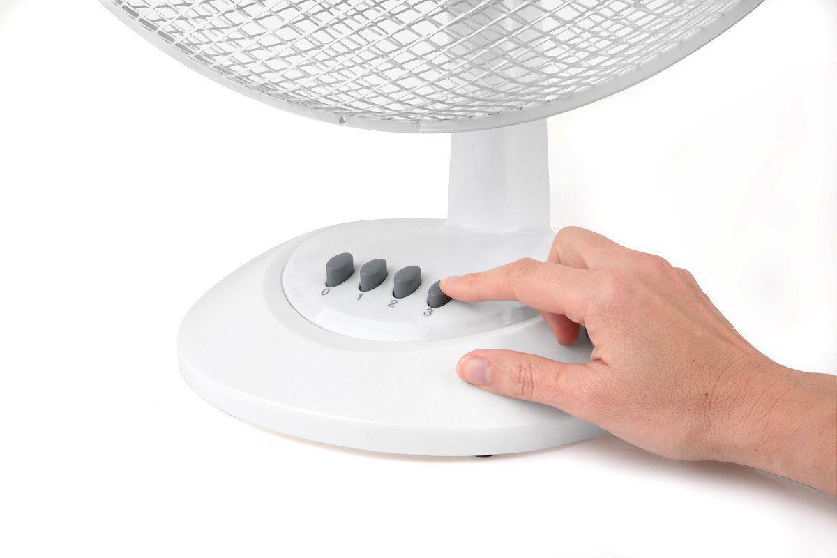 BLACK+DECKER BXEFD42E Ventilatore da Tavolo 40W 3 Velocità - immagine 3