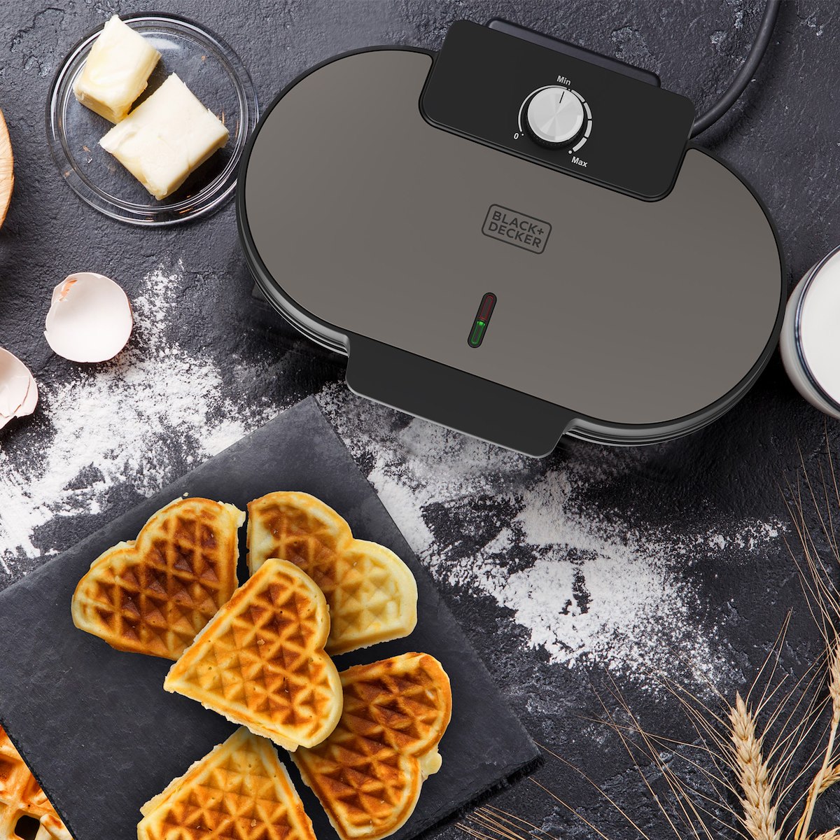 BLACK+DECKER BXFC3200E Macchina Waffle Antiaderente 1400W Inox - immagine 4