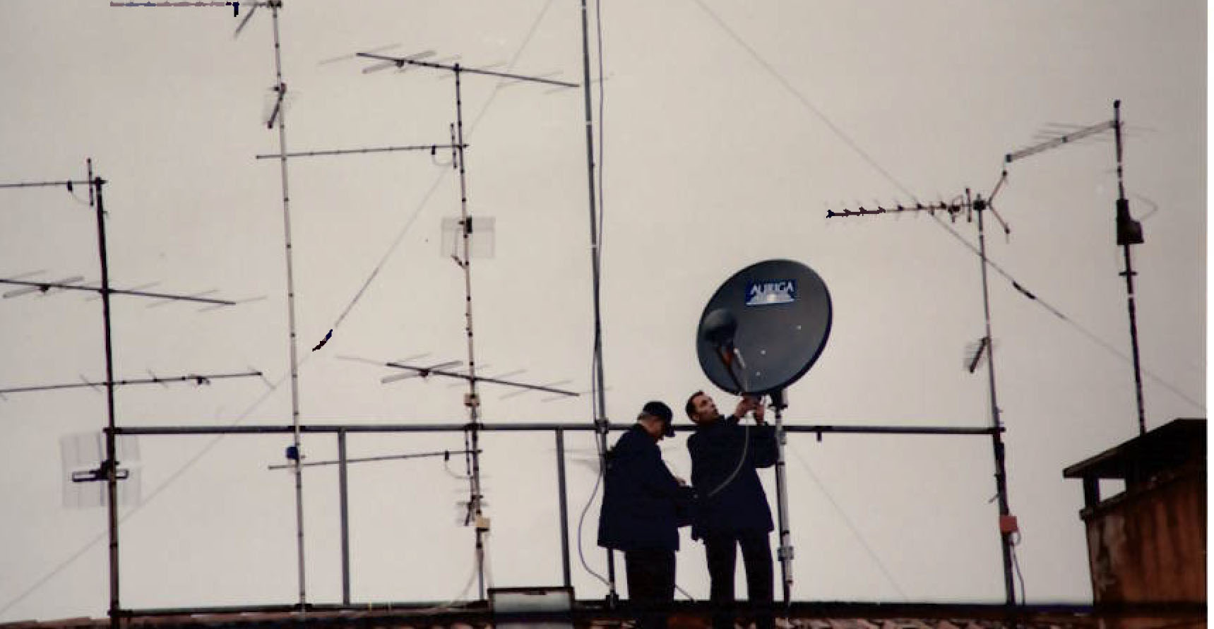 Installazione antenne sui tetti